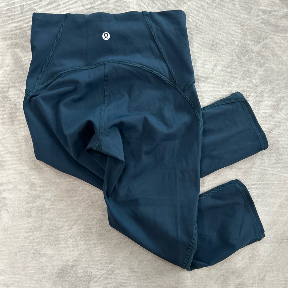 Lululemon high rise Dark Teal crop Leggings small Size 4 EUC